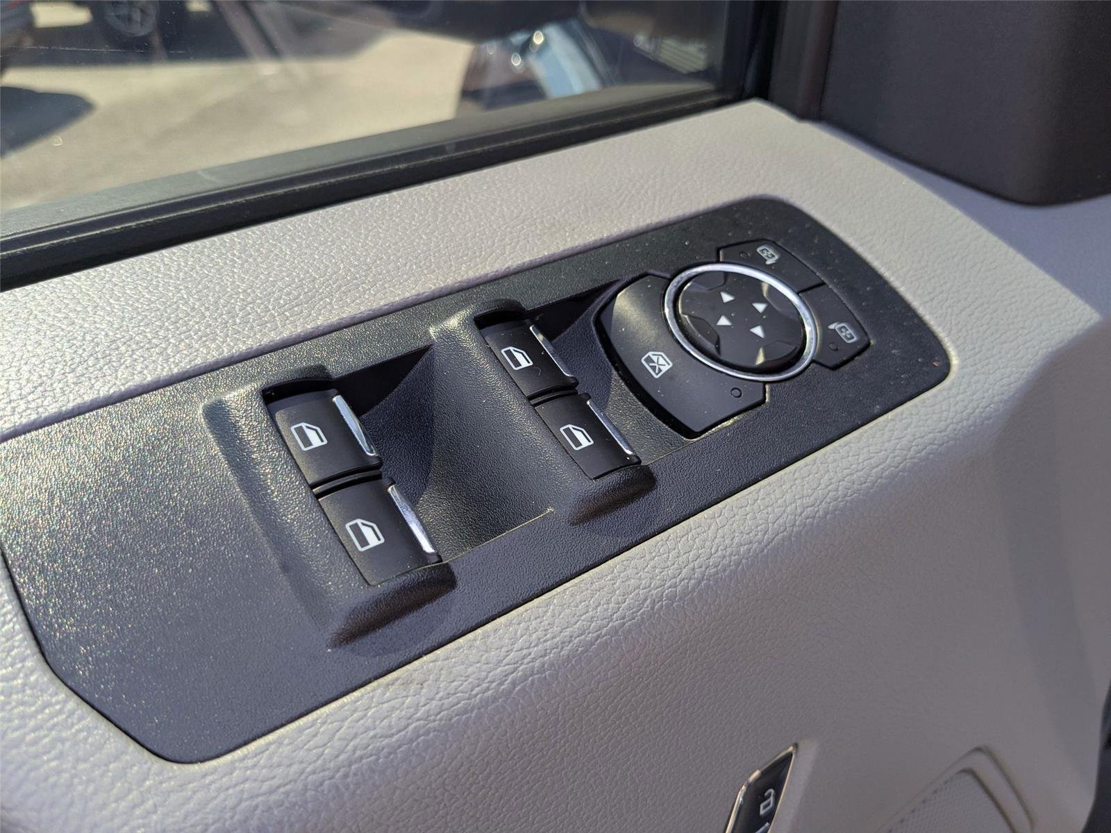 Used 2018 Blue Jeans Metallic Ford XLT image 12