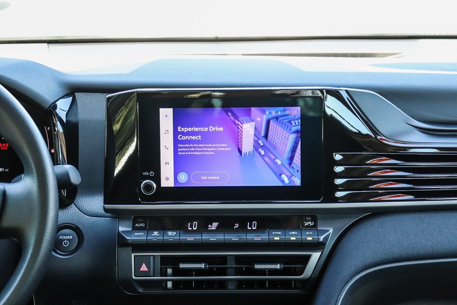 Certified Used 2025  Toyota LE image 15