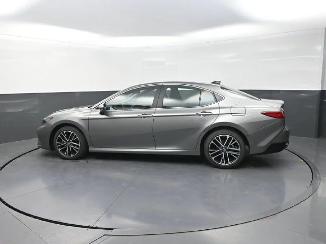 Used 2026  Toyota XLE image 4