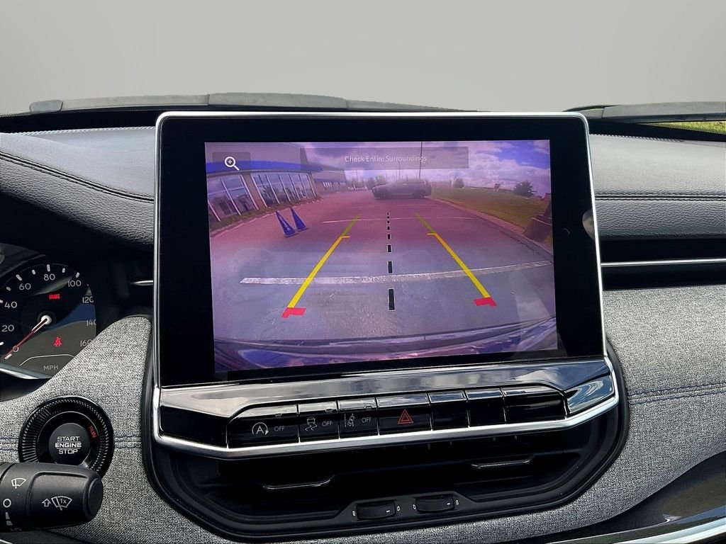 Used 2024 Black Jeep Latitude image 15