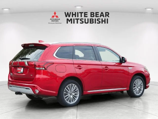 Certified Used 2022 Red Diamond Mitsubishi SEL image 5