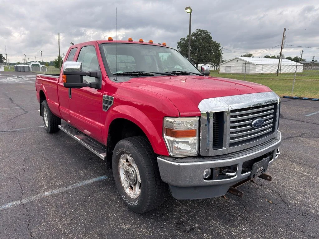 Used 2010  Ford XL image 7