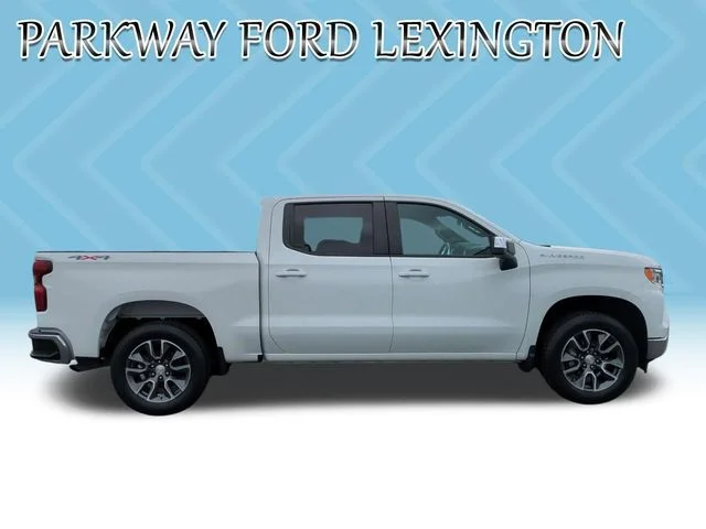 Used 2022 White Chevrolet LT image 4