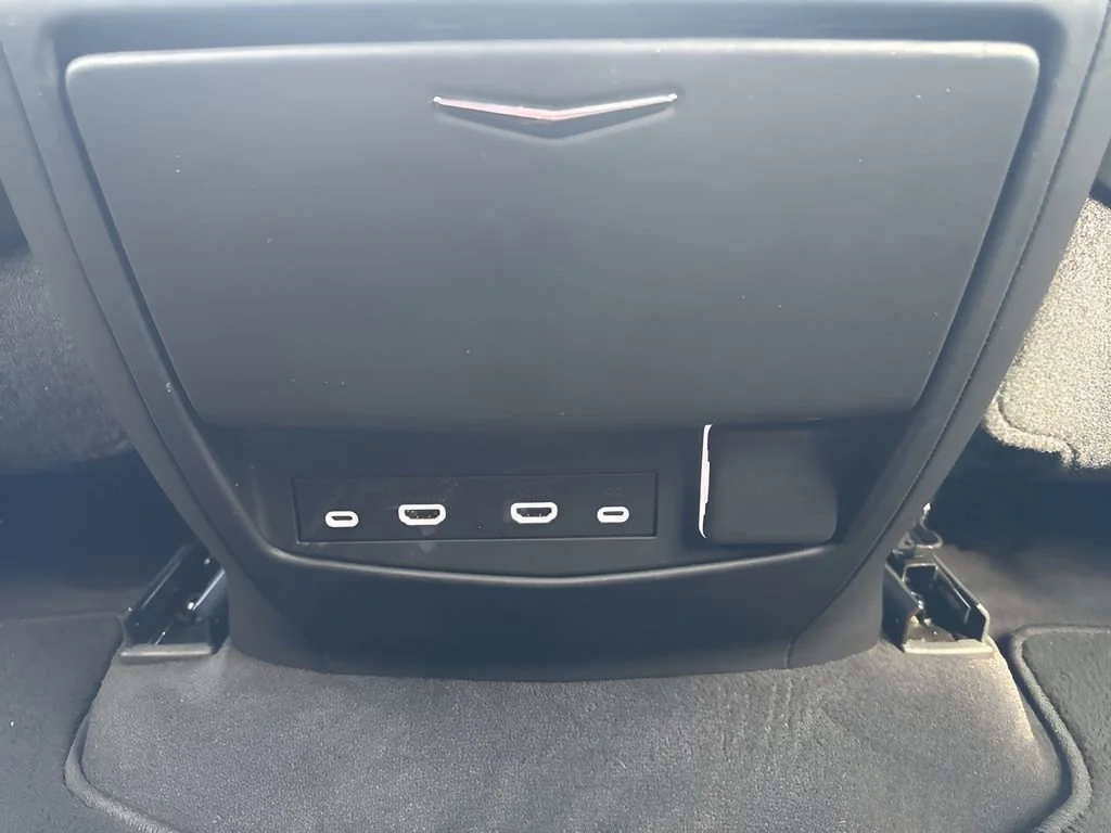 Used 2023 Black Raven Cadillac Sport Platinum image 18