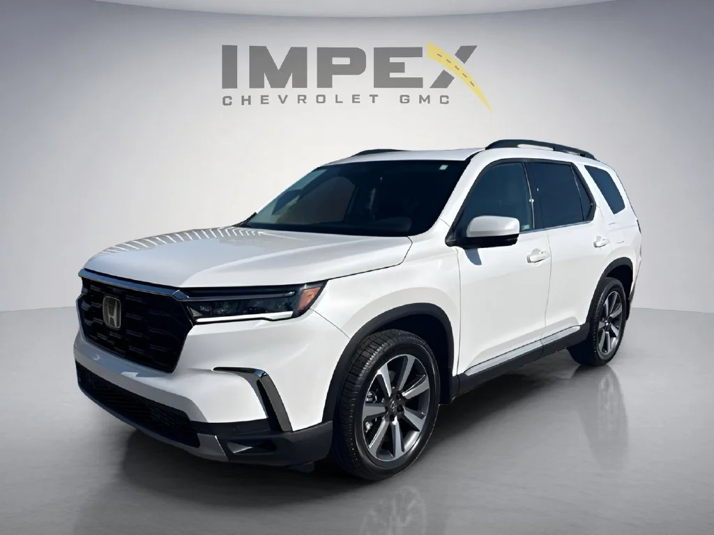 Used 2023  Honda Touring image 1