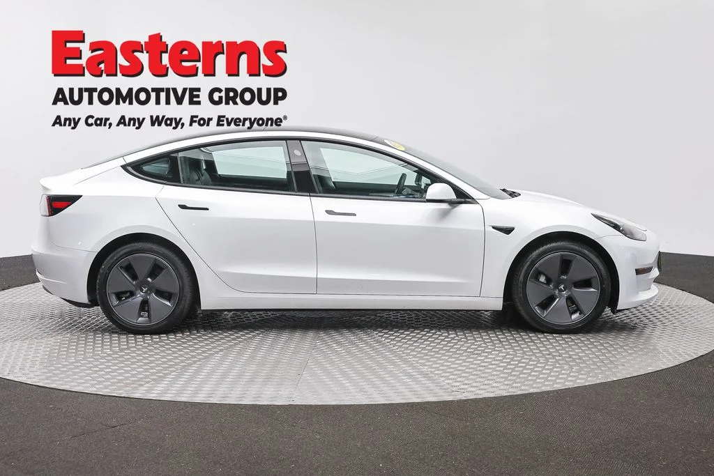 Used 2023 White Tesla Base image 4