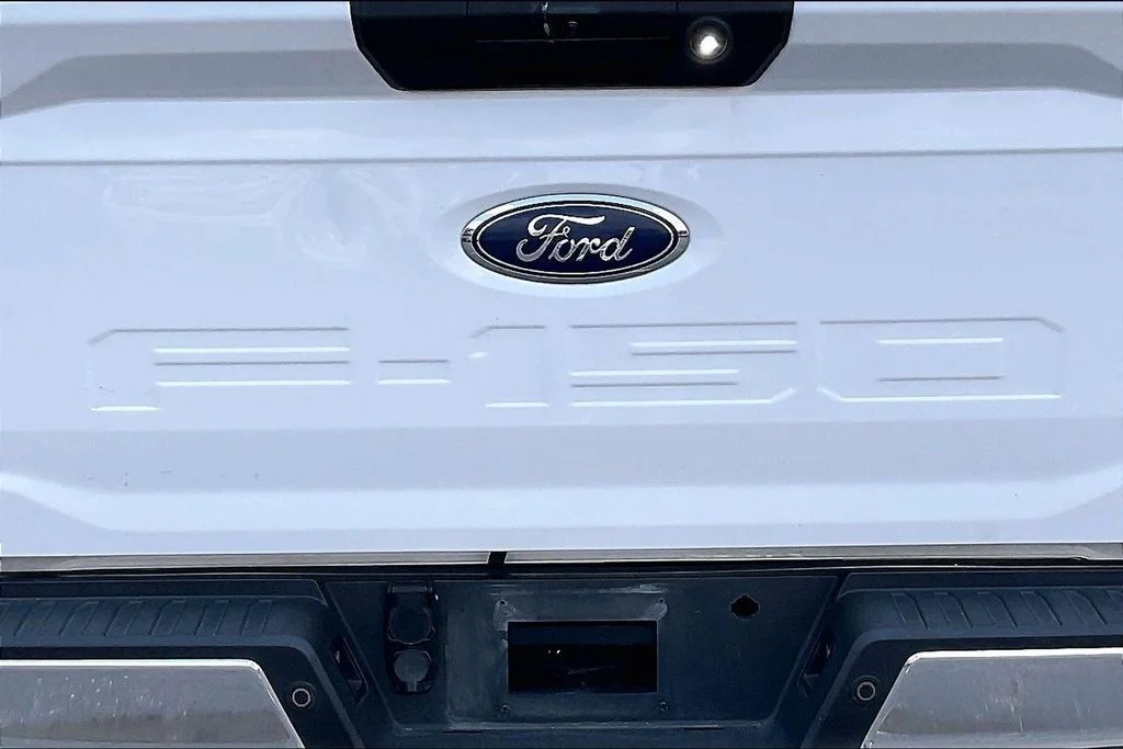 Used 2021 White Ford XLT image 31