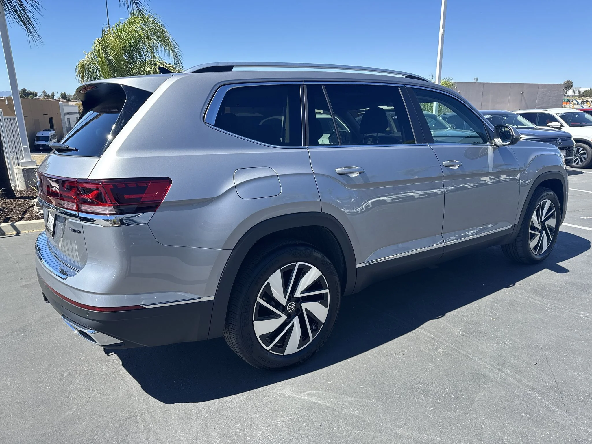 Used 2025 Silver Mist Metallic Volkswagen 2.0T SEL image 8
