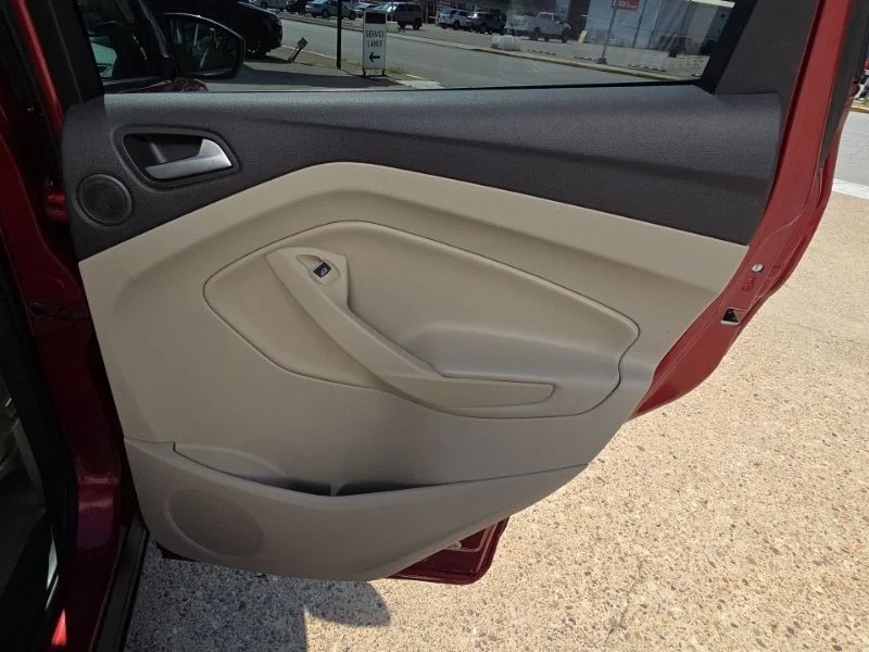 Used 2014 Red Ford SE image 15