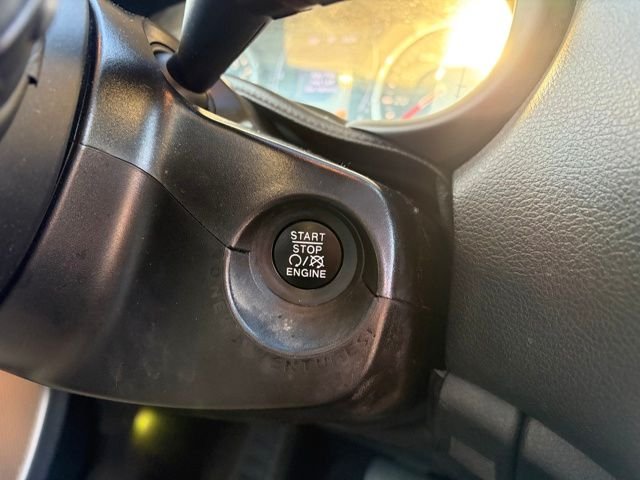 Used 2019 Black Clearcoat Jeep Latitude image 22