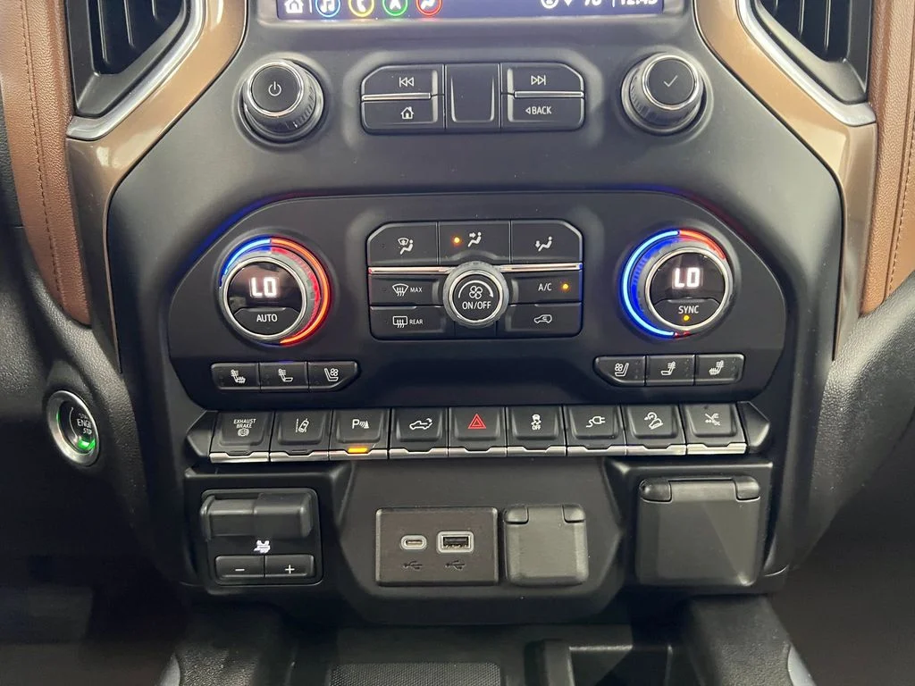 Used 2022 Northsky Blue Metallic Chevrolet High Country image 16