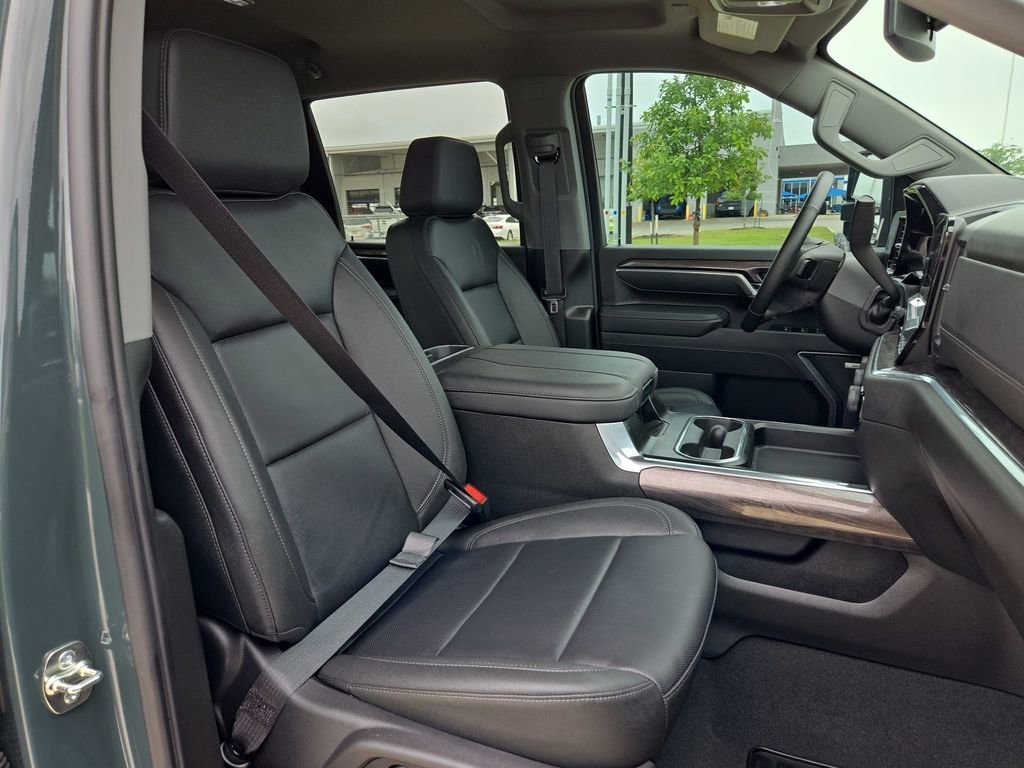 2026 Chevrolet Silverado 3500HD LTZ - Photo 28