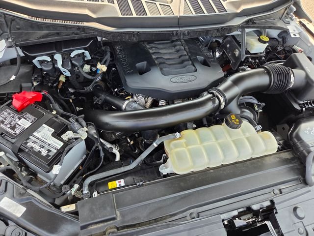 Used 2022 White Ford Lariat image 25