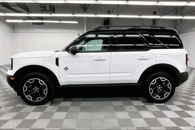 Used 2025 Oxford White Ford Outer Banks image 15