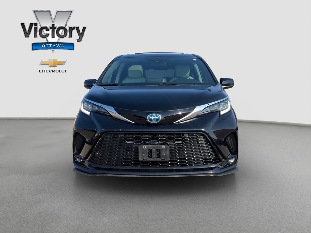 Used 2021 Toyota Sienna XSE with VIN 5TDDSKFCXMS001281 for sale in Kansas City
