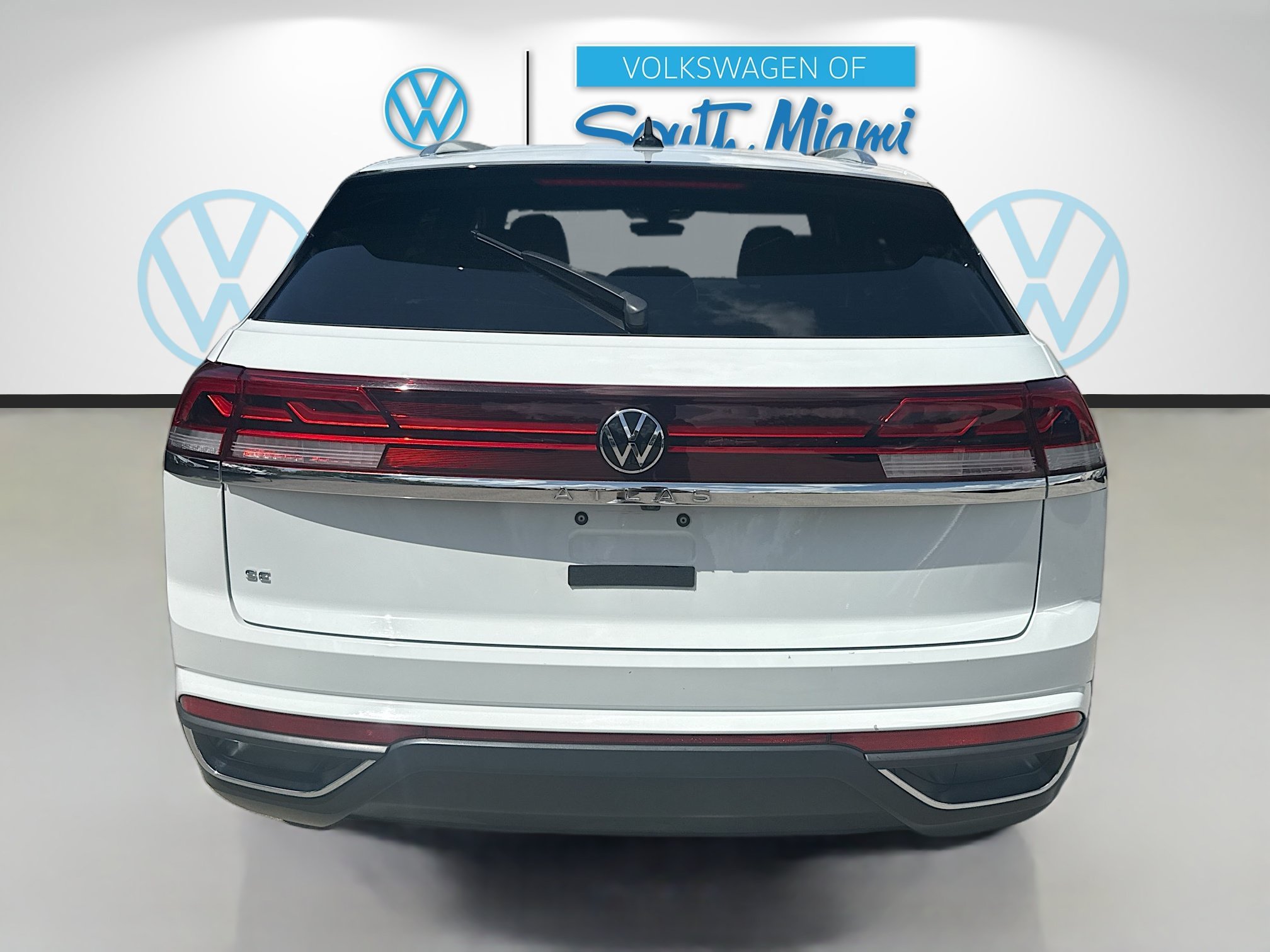Certified Used 2024 Pure White Volkswagen 2.0T SE image 6