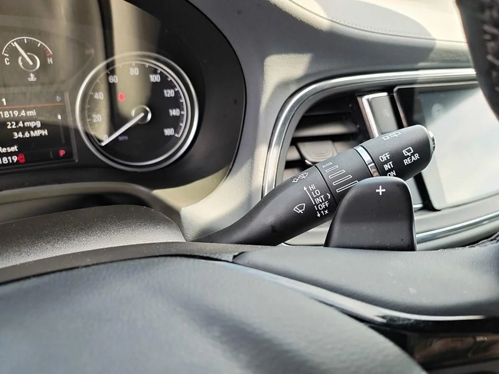 Used 2024 Black Buick Essence image 24
