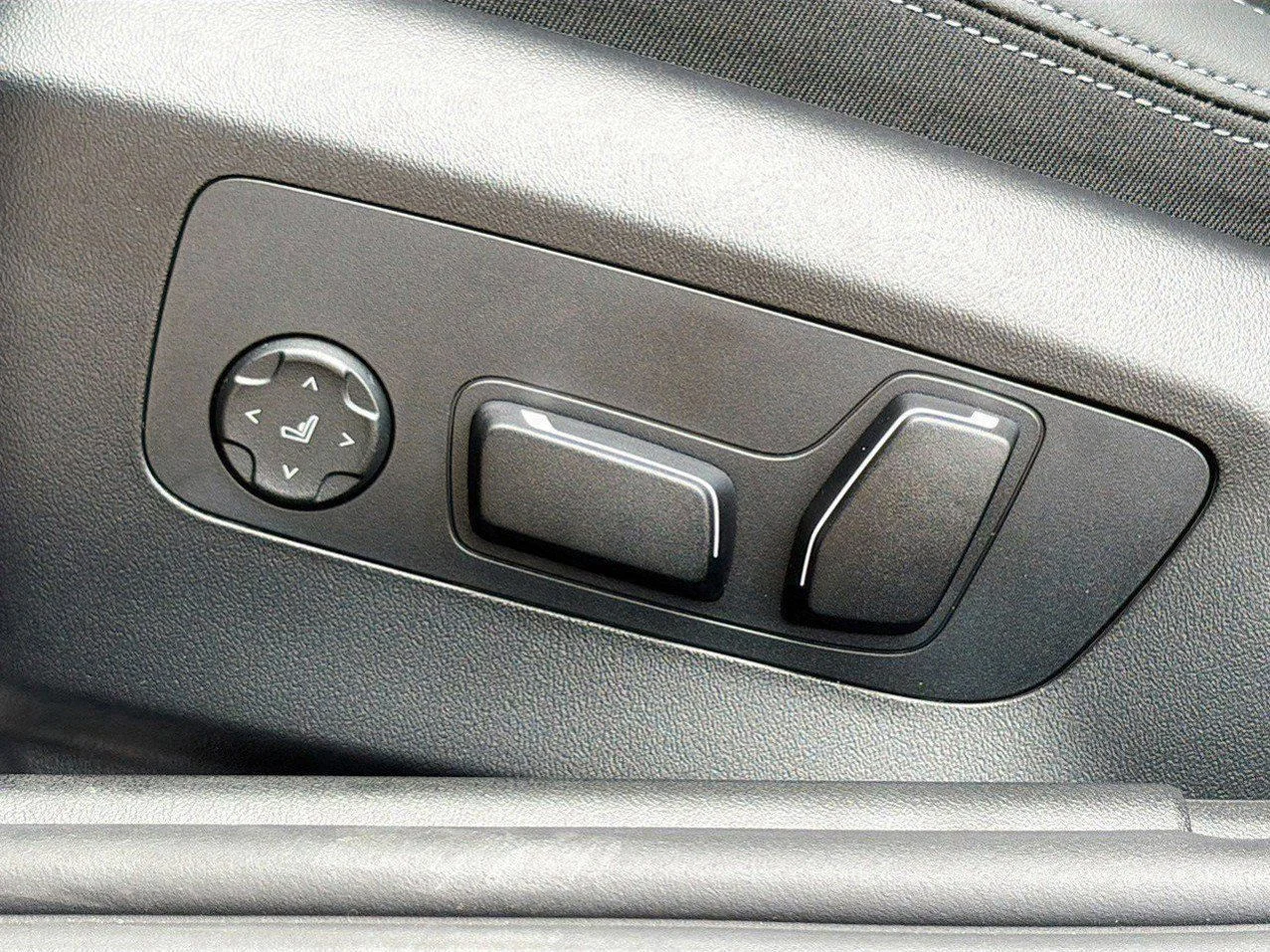 2026 BMW 5 Series 530i - Photo 26