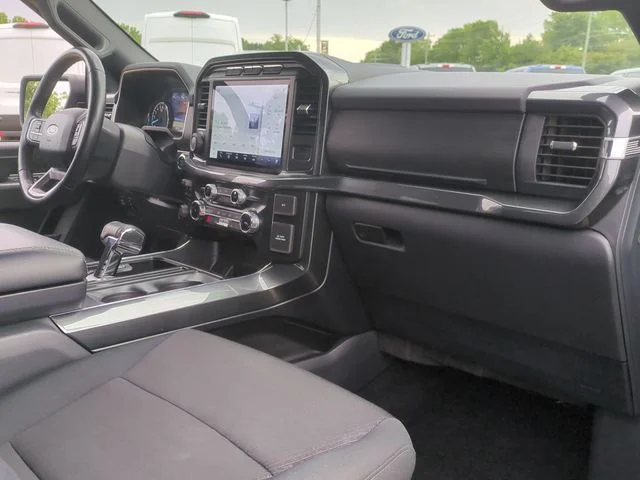 Used 2022 White Ford XLT image 35