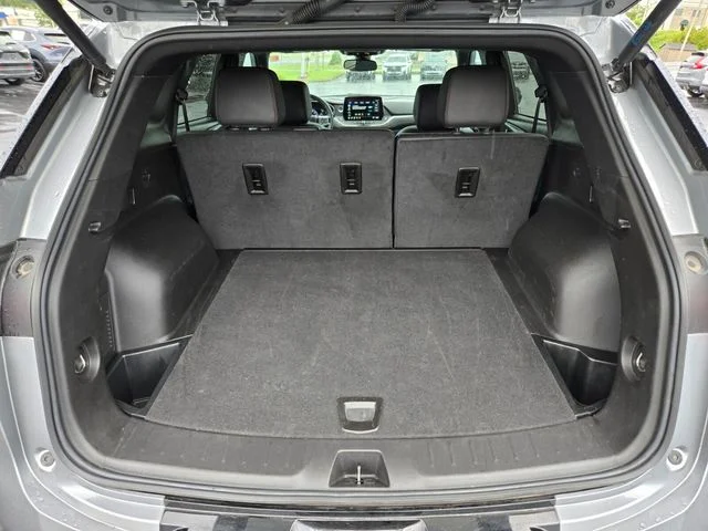 Used 2025 Gray Chevrolet RS image 16