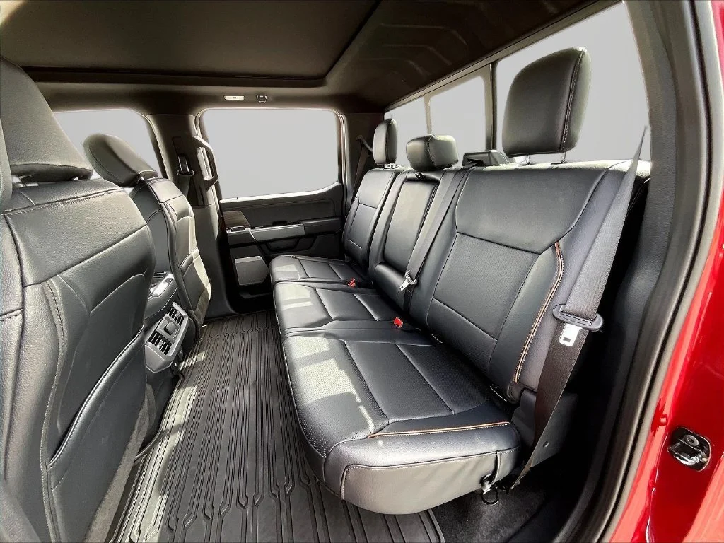 New 2026 Ruby Red Metallic Tinted Clearcoat Ford Lariat® image 32