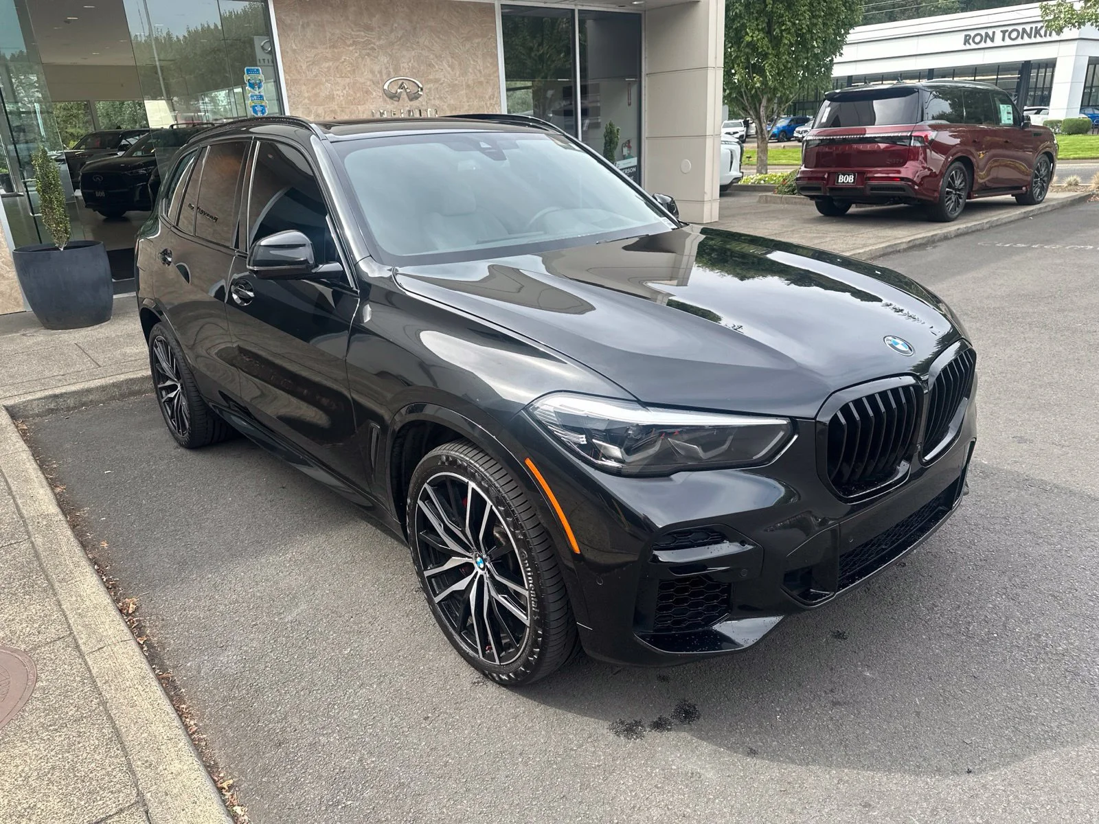 Used 2023 Black BMW xDrive40i image 7
