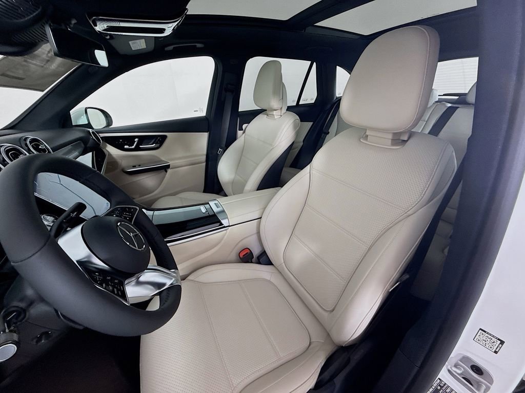 New 2026 Polar White Mercedes-Benz GLC 300 image 36
