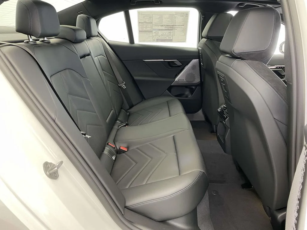 New 2026 White BMW xDrive40 image 19