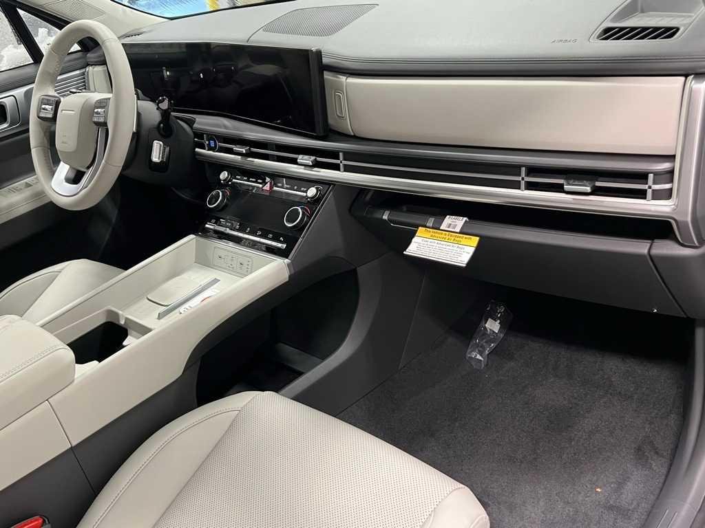New 2025 Shimmering Silver Hyundai SEL AWD image 52