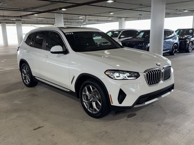Used 2023 Alpine White BMW sDrive30i image 2