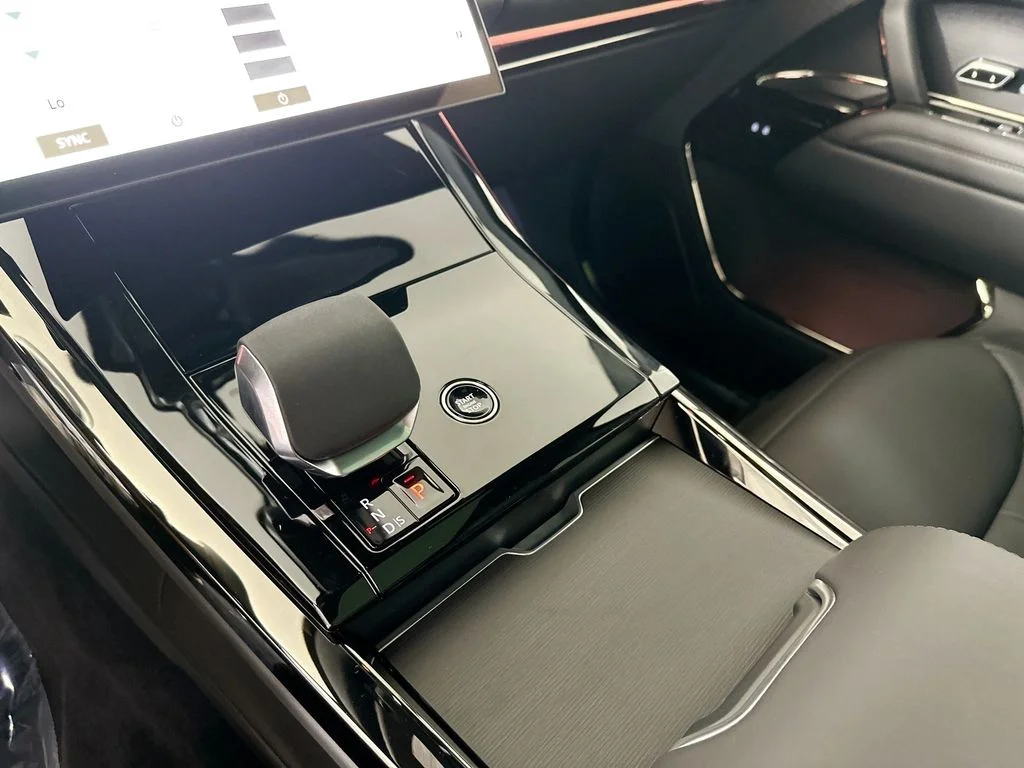 2025 Land Rover Range Rover Sport SE - Photo 21