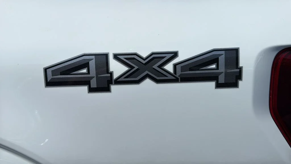 New 2026 Oxford White Ford XL image 6