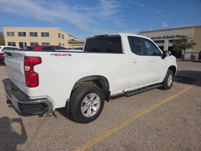 Used 2024 Summit White Chevrolet LT image 5