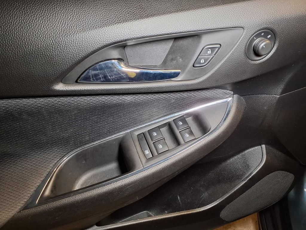 Used 2017 GRAPHITE METALLIC Chevrolet LT image 14