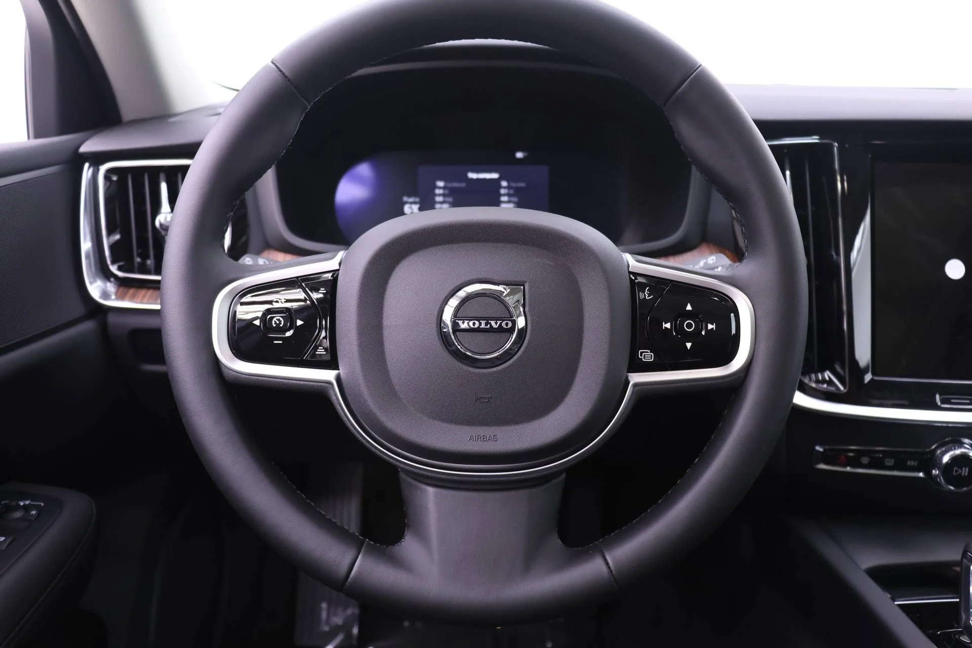New 2026 Vapour Grey Volvo Plus image 15