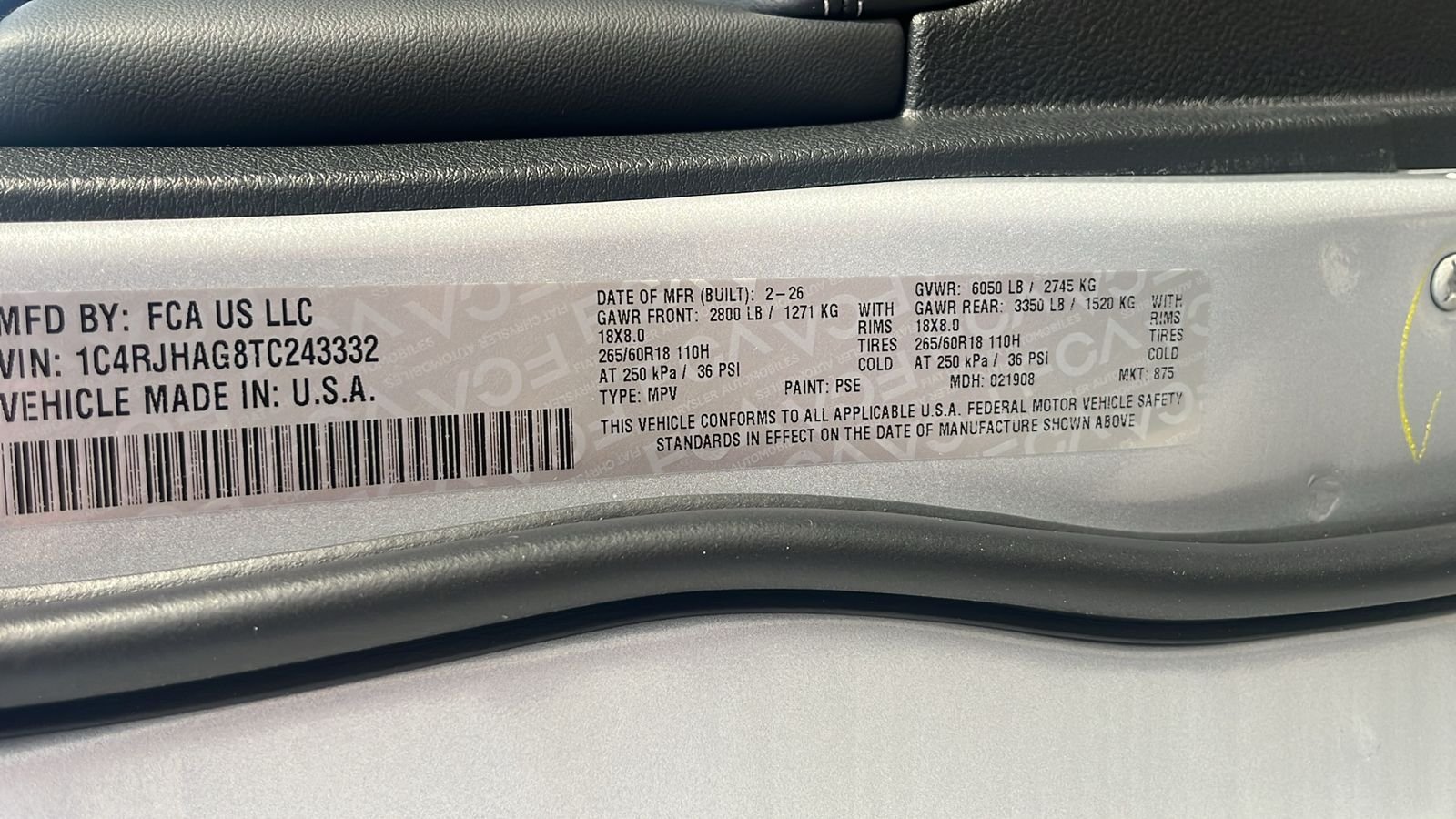 New 2026 Silver Zynith Exterior Paint Jeep Laredo X image 30