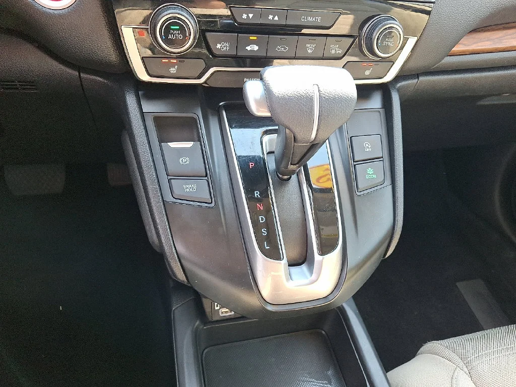 Used 2022 White Honda EX image 17