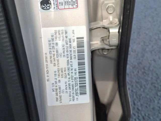 Used 2025 Silver Mazda 2.5 S Preferred Package image 40