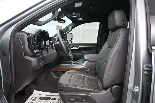 Used 2025 Sterling Gray Metallic Chevrolet High Country image 9