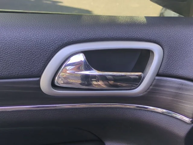 Used 2019 Gray Jeep Limited image 13