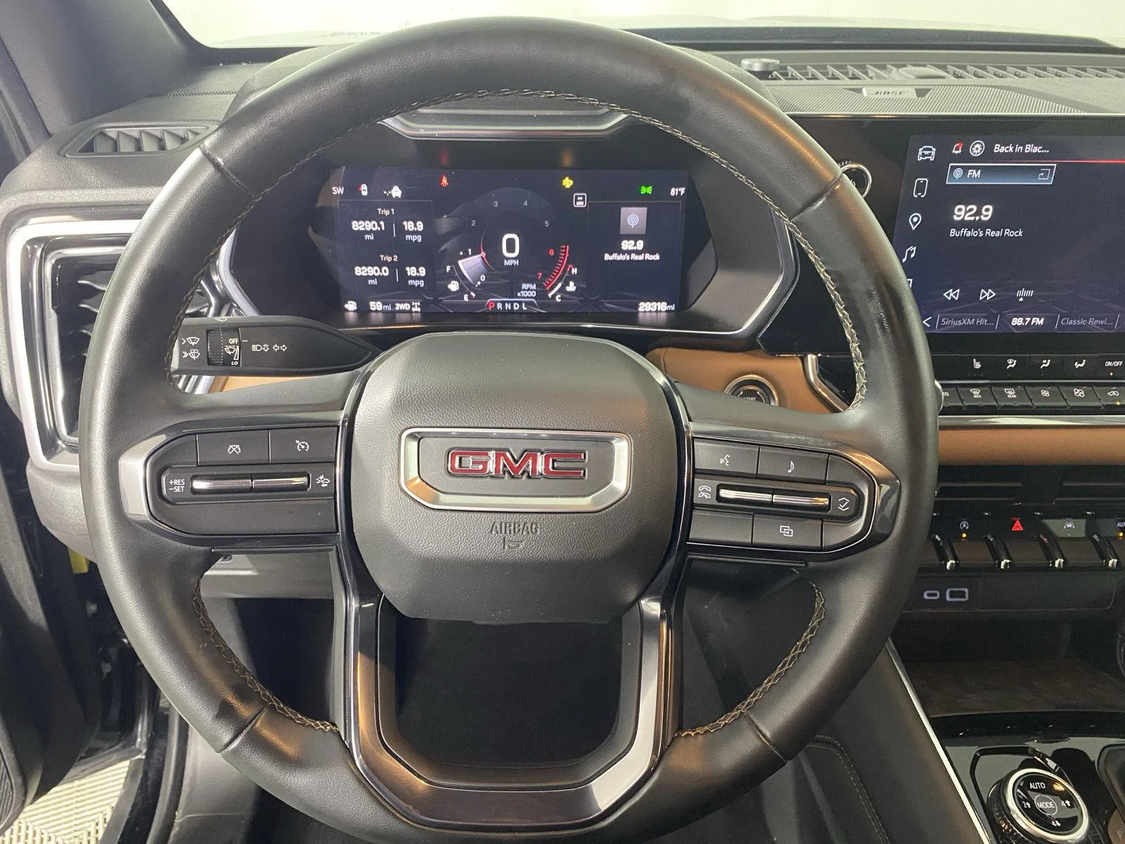 Used 2024 Onyx Black GMC 4WD AT4 image 12