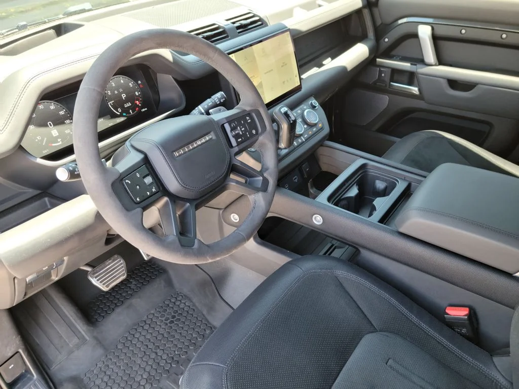 2023 Land Rover Defender V8 - Photo 16