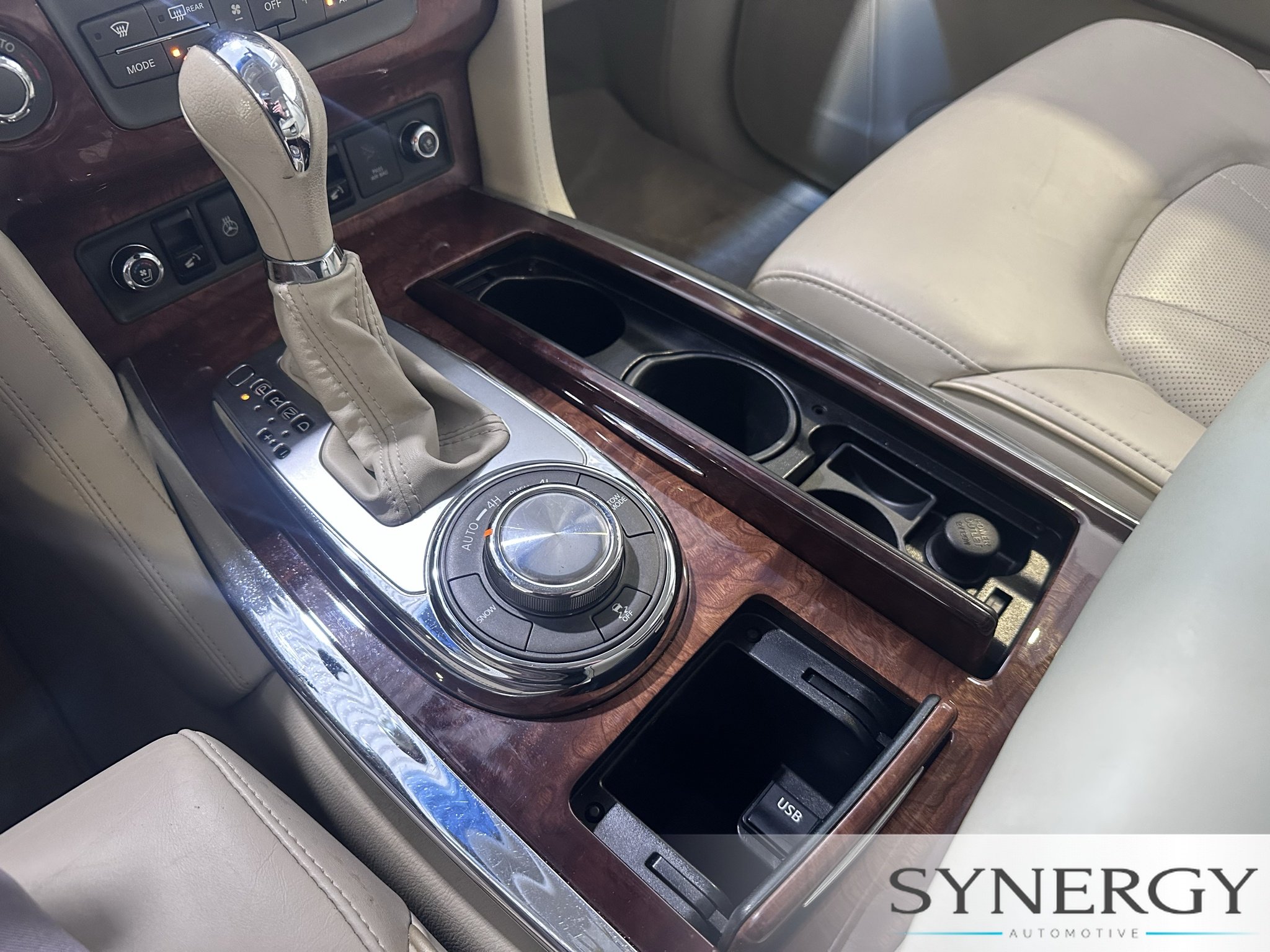 Used 2015 Black Obsidian INFINITI Limited image 15