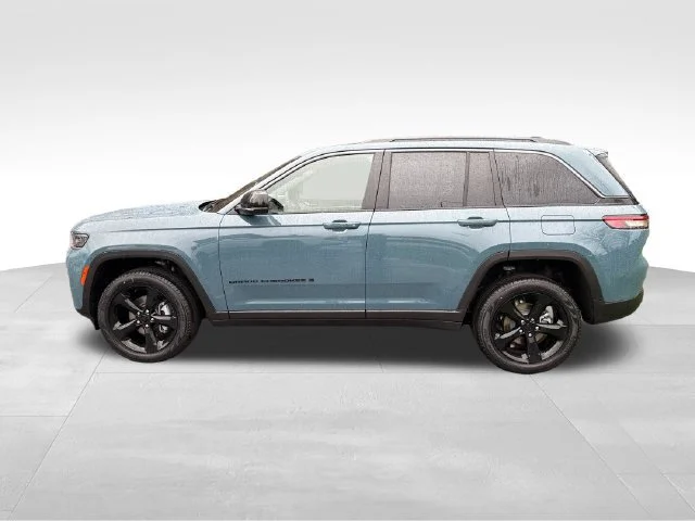 New 2026 Steel Blue Exterior Paint Jeep Limited image 4