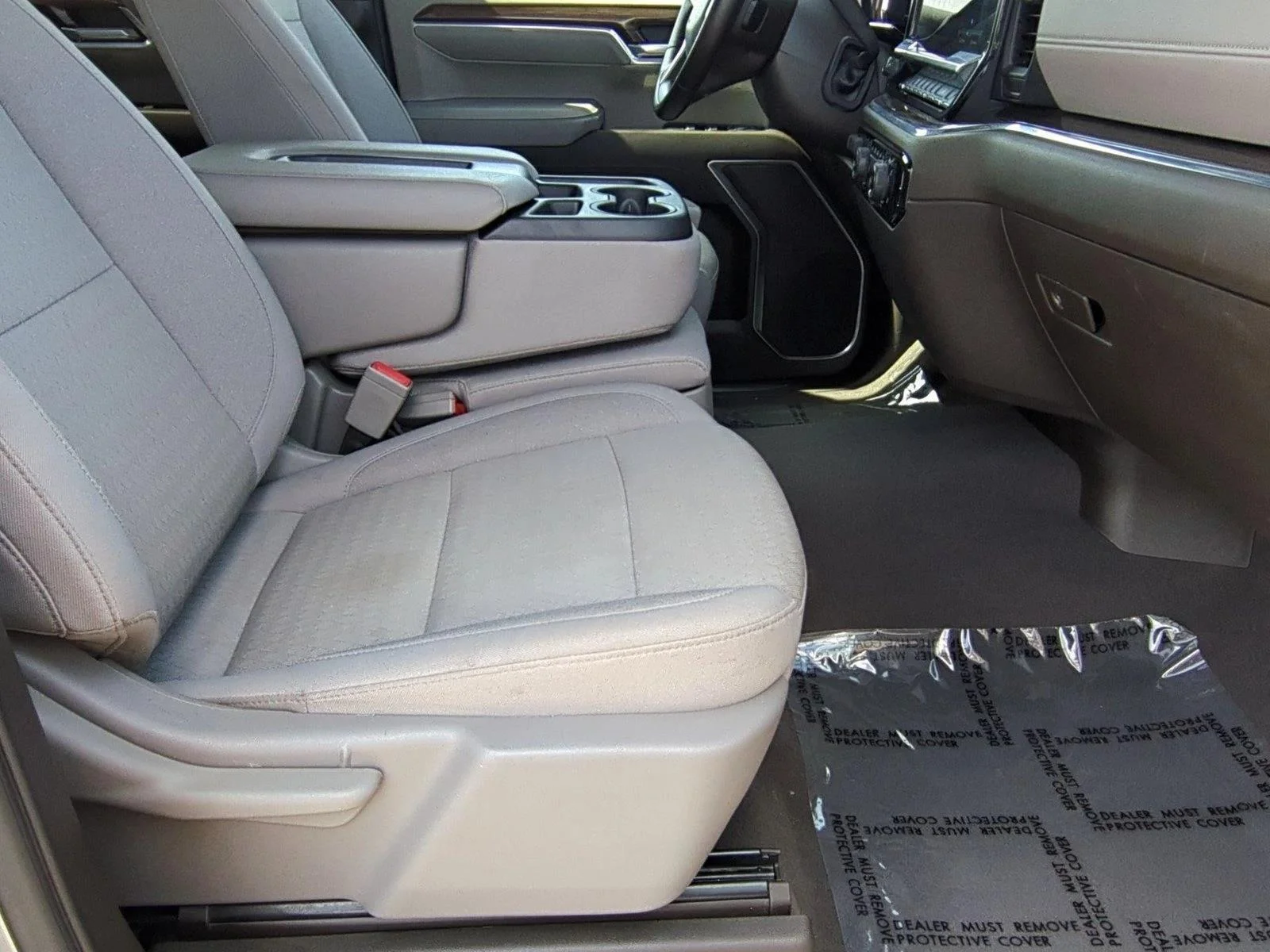 Used 2025 Sterling Gray Metallic Chevrolet LT image 21