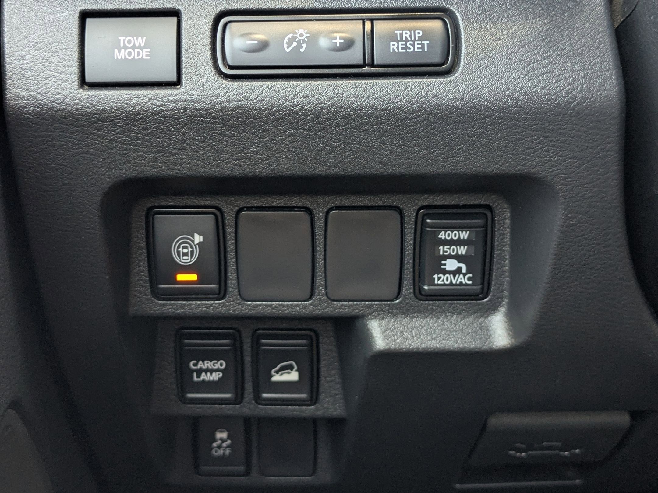 Used 2023 Gray Nissan Crew Cab SV 4x4 image 18