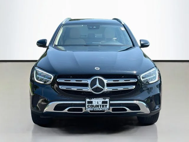 Used 2022  Mercedes-Benz GLC 300 image 2
