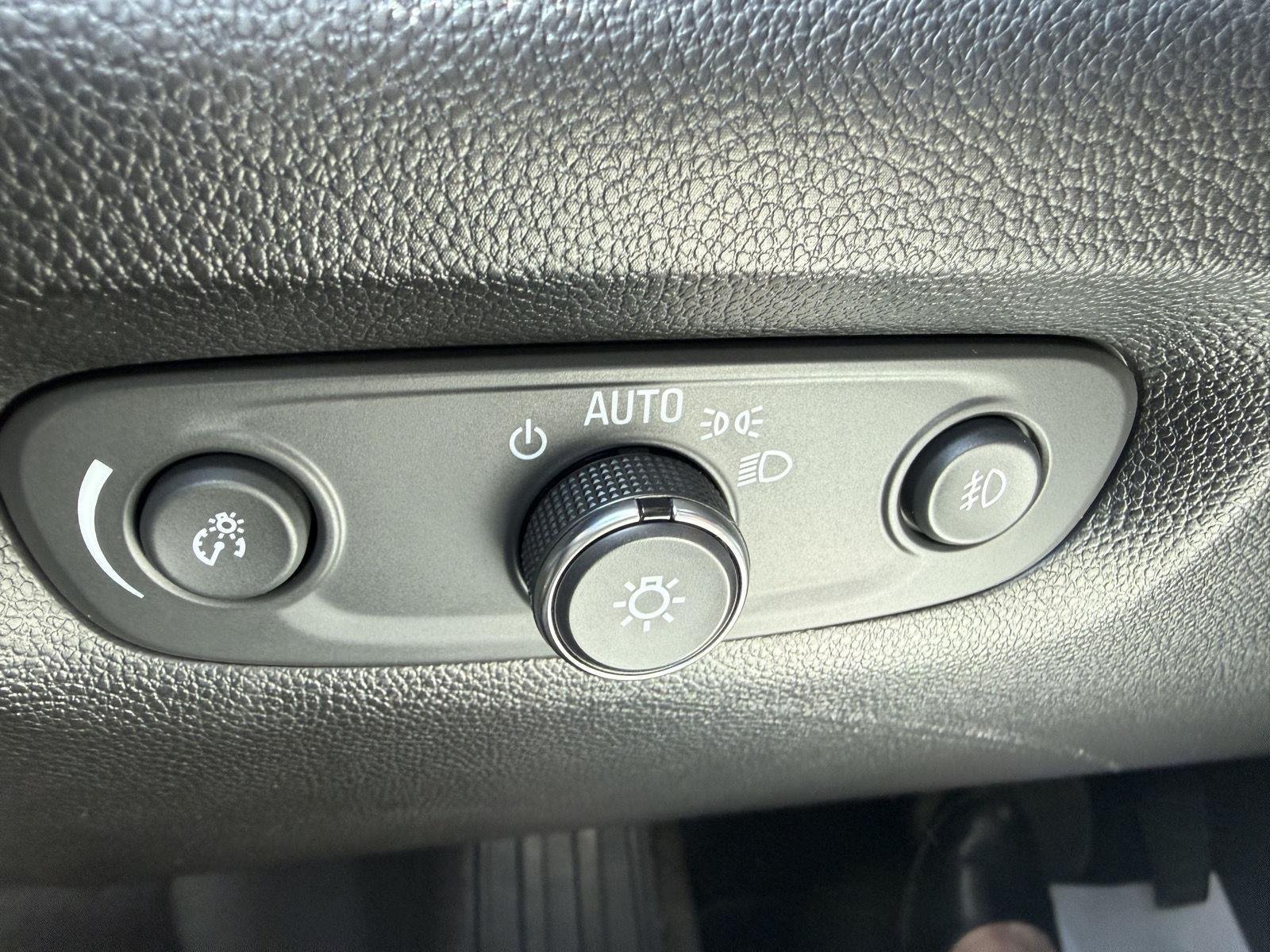 Used 2018 CAJUN RED TINTCOAT Chevrolet LT Cloth image 16