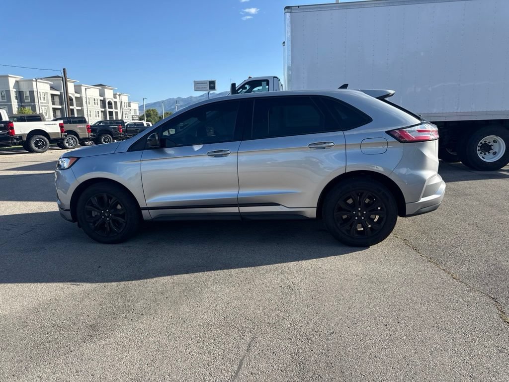Certified Used 2022 Silver Metallic Ford SE image 9
