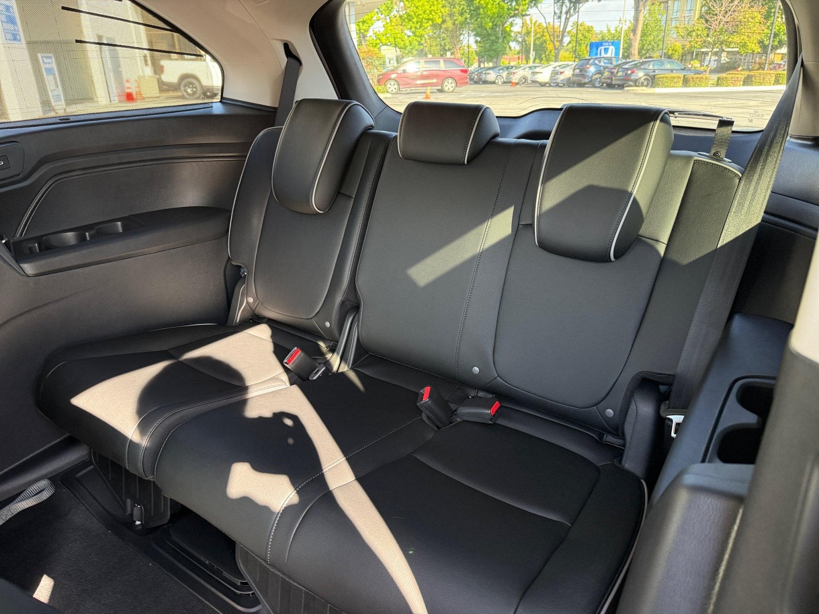 New 2026 Platinum White Pearl Honda Touring image 21